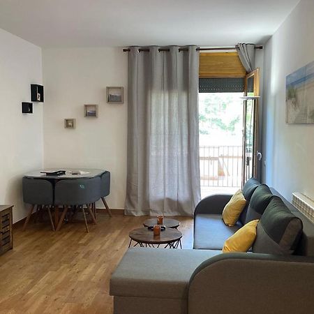 Precioso Calido Apartamento En Sort Con Terraza Apartment Luaran gambar